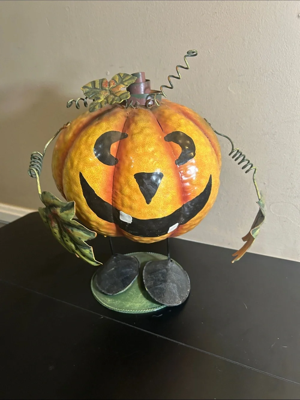Bouncy Springy Metal Jack O Lantern Leaf Hands  13.5